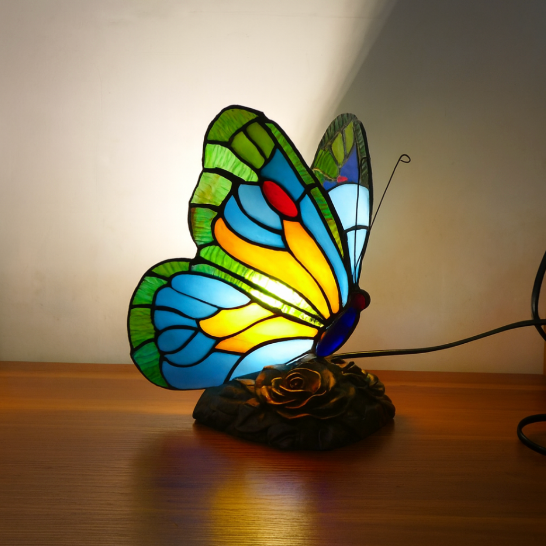 Lampada Artigianale – Blue Butterfly Lamp with Sculptural Design